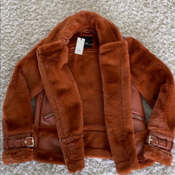 Faux fur/leather zip up warm, comfy coat - Picture 2 of 4